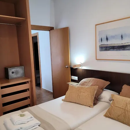Living - Merced Valence