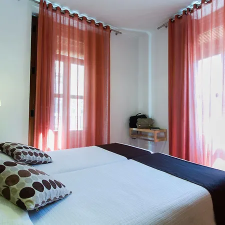 Living - Merced * Valence