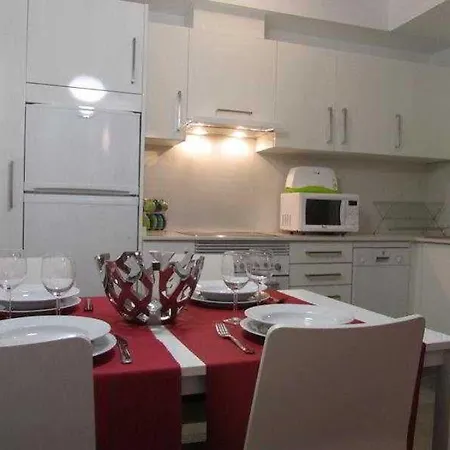 Apartment Living - Merced Valencia