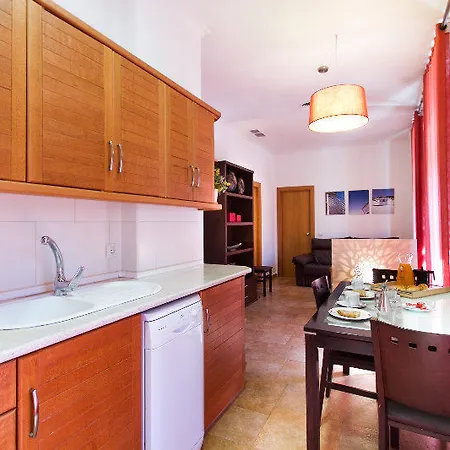 Living - Merced Apartment *