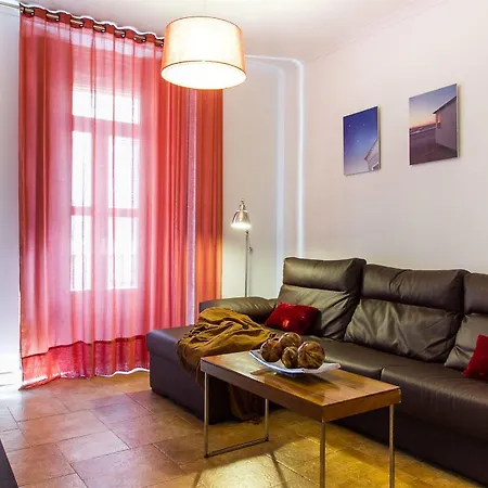 Living - Merced Apartment *