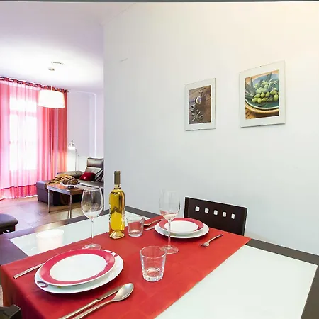 Apartment Living - Merced Valencia