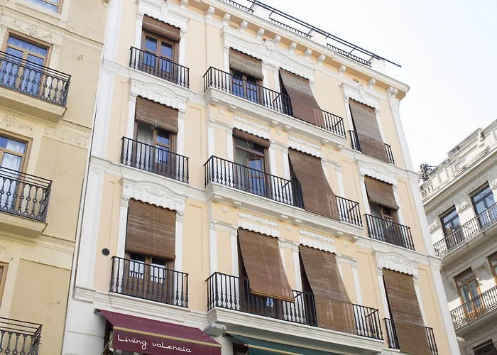 Living - Merced Apartment *