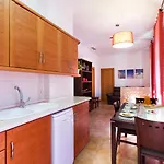Living - Merced Daire *